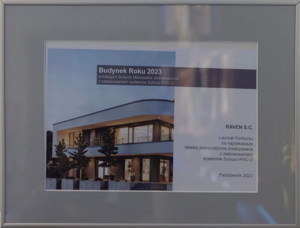 Certyfikat Budynek Roku 2023 Schüco dla Raven Okna
