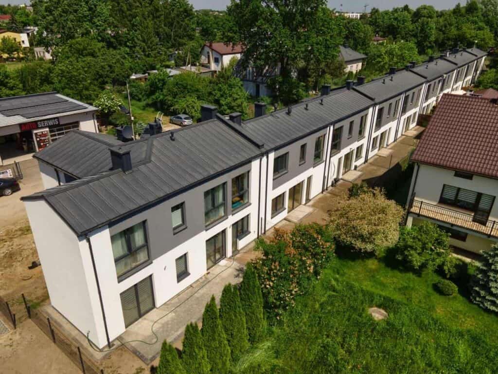 Tarasy i ogródki domów szeregowych – realizacja Grodzisk Mazowiecki